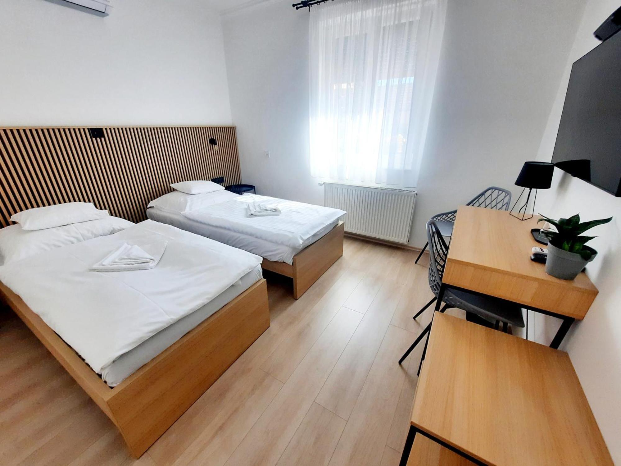 Hotel Sovirag Termal Panzio Hajdúnánás Exterior foto