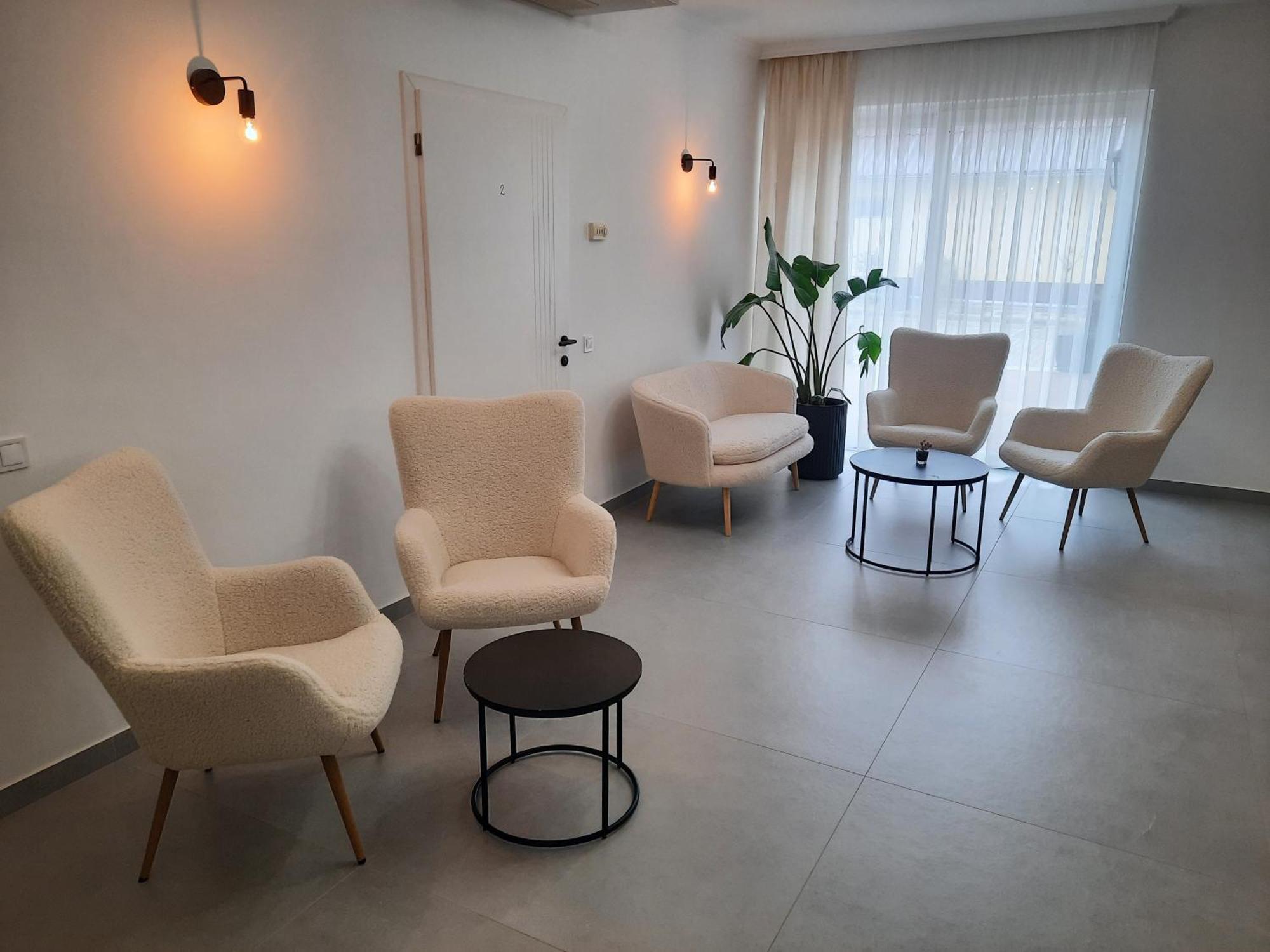 Hotel Sovirag Termal Panzio Hajdúnánás Exterior foto